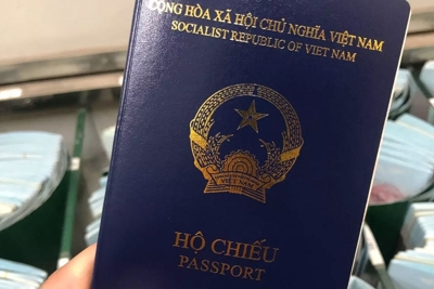 Tây Ban Nha ngừng cấp visa vào hộ chiếu mẫu mới của Việt Nam