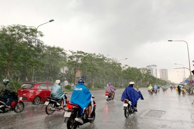 Dự báo thời tiết ngày 31/7: Hà Nội nhiều mây, có mưa rào và dông