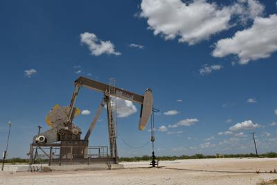 Gạt phăng lời kêu gọi của Washington, OPEC+ chỉ tăng nhỏ giọt sản lượng