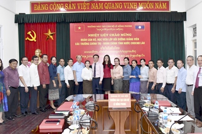Chia sẻ kinh nghiệm giữa Trường Đào tạo cán bộ Lê Hồng Phong Hà Nội và các trường chính trị - hành chính của Lào