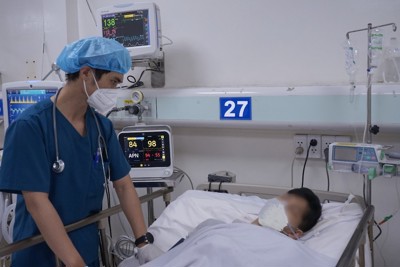 TP Hồ Chí Minh: Thêm nhiều người uống rượu pha cồn methanol nhập viện