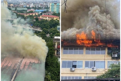 Hà Nội: Cháy lớn tại tòa nhà 5 tầng trên đường Trường Chinh