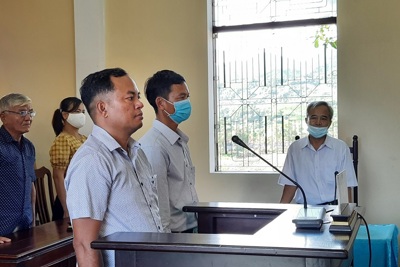 Quảng Trị: Nguyên chủ tịch xã và cán bộ địa chính lãnh án tù
