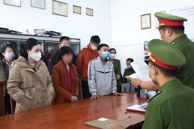 Lâm Đồng: Nhiều cán bộ y tế nhận tiền từ Công ty Việt Á