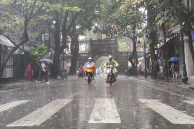 Dự báo thời tiết ngày 29/8: Hà Nội ngày nắng nóng, đêm mưa rào vài nơi