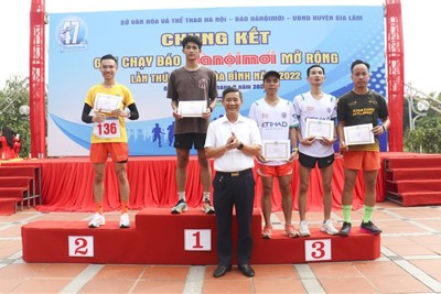 Huyện Gia Lâm trao giải chung kết giải chạy Báo Hànộimới mở rộng lần thứ 47 