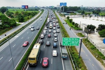 Xử phạt hơn 1.000 tài xế đi vào làn khẩn cấp trên cao tốc
