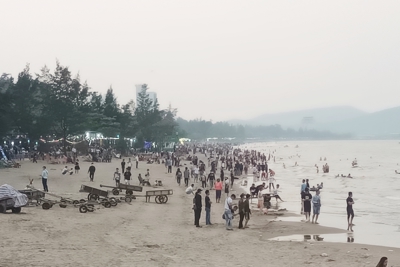 Nghệ An: Sẽ giải tỏa dứt điểm hơn 200 ki ốt ở bãi biển Cửa Lò