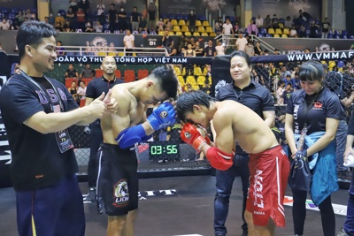 Nguyễn Trần Duy Nhất thắng ngược ngoạn mục tứ kết LION Championship