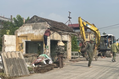 Huyện Phú Xuyên tiếp tục xử lý 14/41 công trình vi phạm tại xã Phú Túc