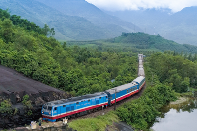 Đường sắt chạy thêm tàu Hà Nội - Lào Cai