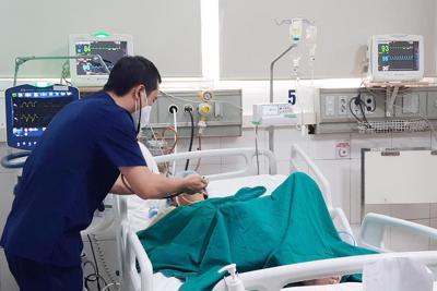 1.500 túi dịch truyền Dextran điều trị sốc sốt xuất huyết đã về Việt Nam