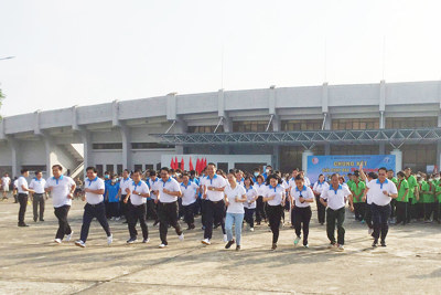 Bắc Từ Liêm: Gần 1.000 vận động viên tham gia chung kết giải chạy Báo Hànộimới
