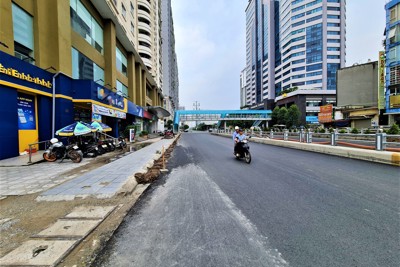 Xén hè, xây cầu bổ trợ cho hầm chui Lê Văn Lương