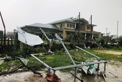 Quảng Trị: Lốc xoáy làm 4 người bị thương, hàng loạt nhà cửa hư hại