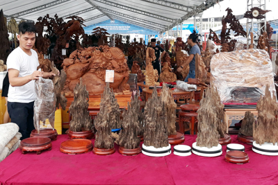 Hà Nội hỗ trợ doanh nghiệp tiêu thụ đồ gỗ mỹ nghệ và nội thất