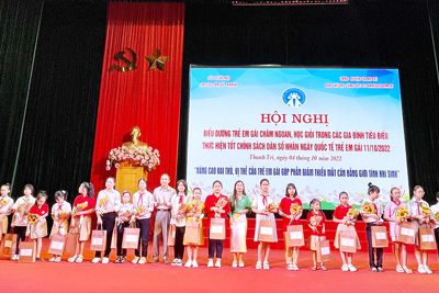 Hà Nội biểu dương 100 trẻ em gái chăm ngoan, học giỏi