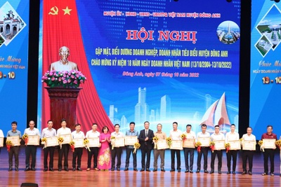 Huyện Đông Anh: Vinh danh doanh nghiệp tiêu biểu kỷ niệm Ngày Doanh nhân Việt Nam