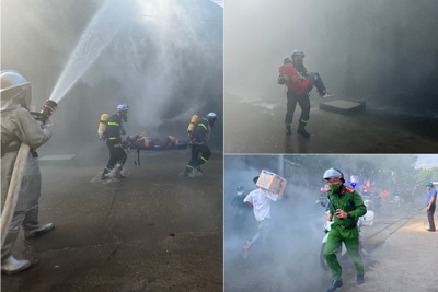 Cứu 20 người mắc kẹt trong đám cháy giả định tại làng nghề ở Hoài Đức