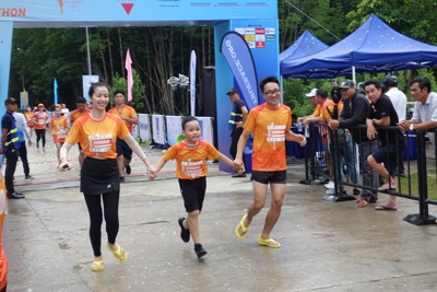 Hơn 2.300 vận động viên tham dự giải Đất Mũi Marathon - Cà Mau 2022