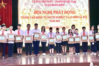 Hoàn Kiếm phát động Tháng cao điểm “Vì người nghèo” và an sinh xã hội 2022