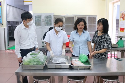 Quận Nam Từ Liêm: Siết quản lý chất lượng bữa ăn học đường