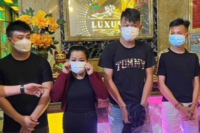 Đồng Nai: Khởi tố chủ quán karaoke Luxury Hồng Phúc cùng 10 đối tượng