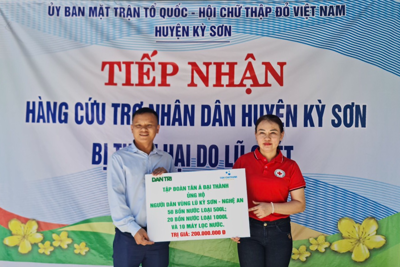 Tân Á Đại Thành hỗ trợ người dân vùng lũ Nghệ An