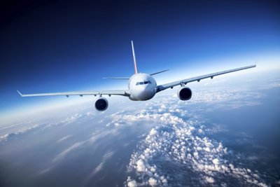 Cấm bay 2 hành khách gây rối tại sân bay và hút thuốc trên máy bay
