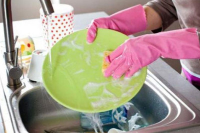 Những sai lầm thường gặp khi rửa bát gây hại sức khỏe