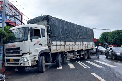 Tai nạn giao thông hôm nay (20/10): Tai nạn liên hoàn, 6 người bị thương