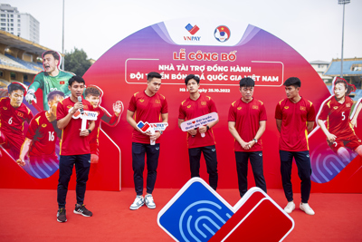 Bóng đá Việt Nam tiếp tục nhận thêm nhà tài trợ đồng hành 