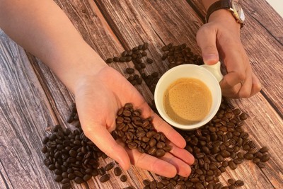 Giá cà phê hôm nay 29/10: Arabica giảm sốc, chuyên gia nêu 4 nguyên nhân