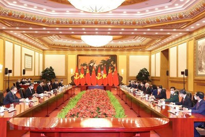 Việt Nam-Trung Quốc ký kết 13 văn kiện hợp tác giữa hai Đảng, hai nước 