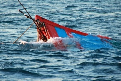 Quảng Ngãi: Tàu cá chìm, 2 ngư dân mất tích