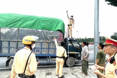 Công an quận Long Biên: Xử lý nghiêm vi phạm trật tự an toàn giao thông