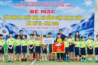 Xác định 2 đội vô địch Giải bóng đá Thiếu niên- Nhi đồng quận Thanh Xuân