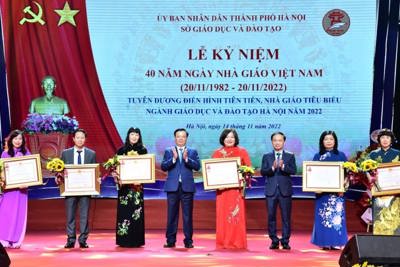 Phòng Giáo dục&Đào tạo quận Hoàng Mai đón nhận Huân chương Lao động hạng Nhì