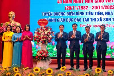 Thị xã Sơn Tây tổ chức lễ kỷ niệm 40 năm Ngày nhà giáo Việt Nam