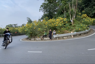 Xác minh video du khách lạng lách bốc đầu xe ở vườn quốc gia Ba Vì