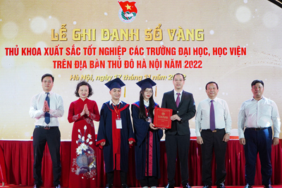 Hôm nay, TP Hà Nội tuyên dương 98 Thủ khoa xuất sắc năm 2022