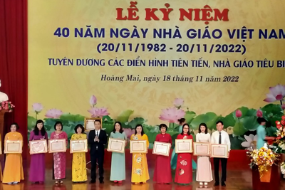 Quận Hoàng Mai tuyên dương nhà giáo tiêu biểu nhân ngày 20/11