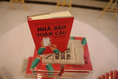 Ra mắt sách của Dự án “Phát triển báo chí Việt Nam giai đoạn 2020- 2024”