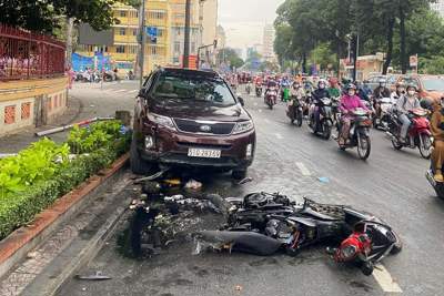 Tai nạn giao thông mới nhất (19/11):Xe tải đâm xe máy, hai thiếu niên thương vong