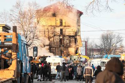 Nga: Nổ khí gas làm sập chung cư, 9 người thiệt mạng