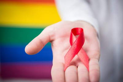 Nhiễm HIV đang được trẻ hóa nhanh, chủ yếu lây qua đường tình dục