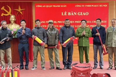 Quận Thanh Xuân: Trang bị phương tiện PCCC cho lực lượng dân phòng