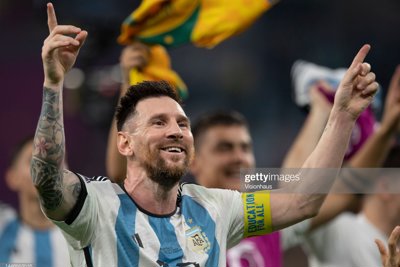 Dumfries và Messi toả sáng, tuyển Argentina cùng Hà Lan dắt tay nhau vào tứ kết