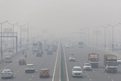 Ô nhiễm không khí nghiêm trọng buộc một thủ đô phải đình chỉ xây dựng