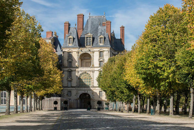 Thăm lâu đài Fontainebleau, nhớ về Hội nghị Fontainebleau